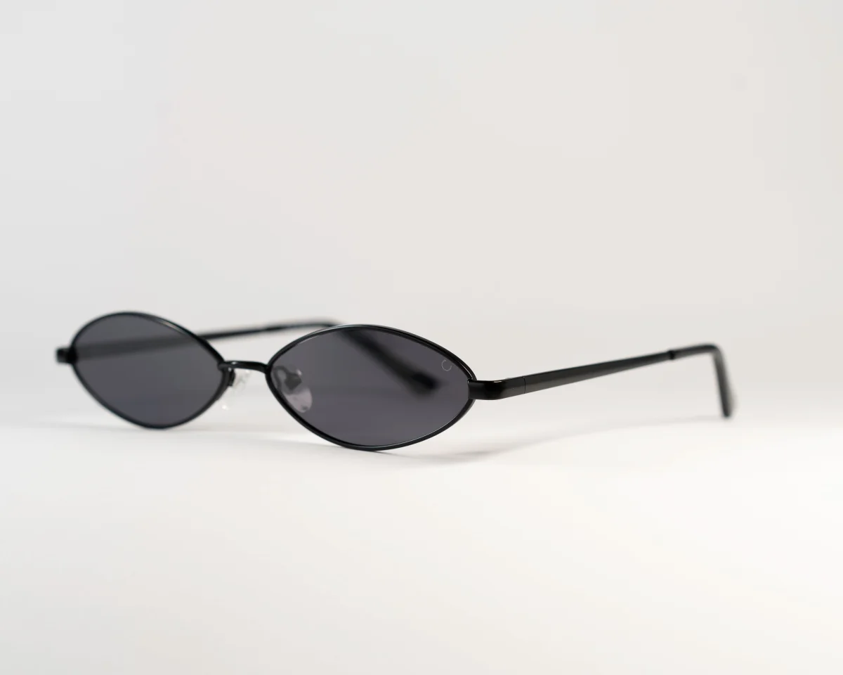 Calabasas SD 2328 Nero — dettaglio aste in alluminio nero assoluto